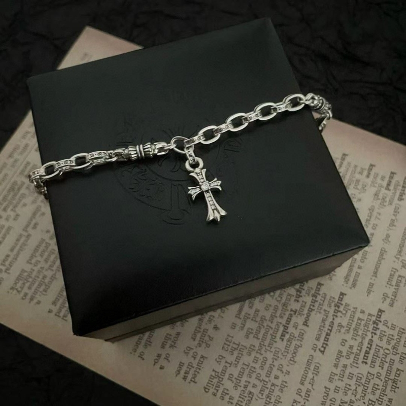 Ch*0me He**ts bracelets